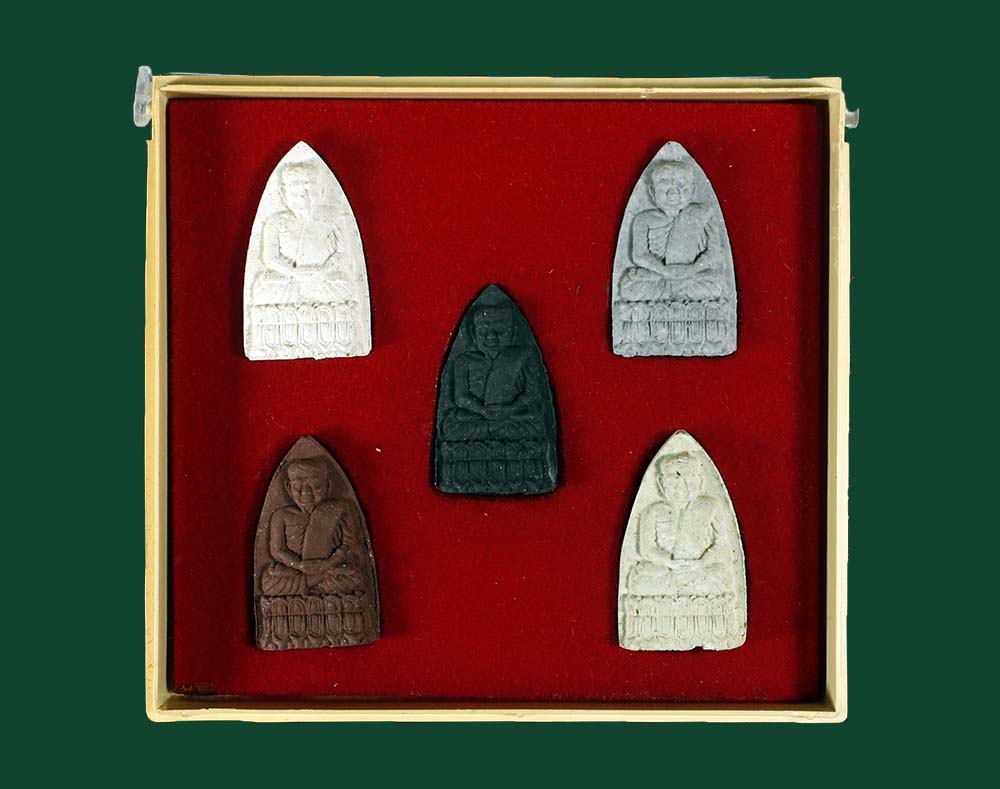 หลวงปู่ทวด วัดปราสาท บูรณะโบสถ์ 30 ปี