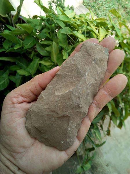 ขวานหิน เสียมตุ่น หรือขวานหินโบราณ ขนาดยาว 6 นิ้ว
