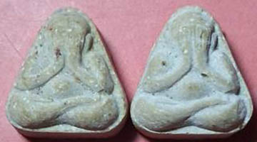 ปิดตานะมิ ลป.สี วัดถ้ำเขาบุญนาค 2 องค์