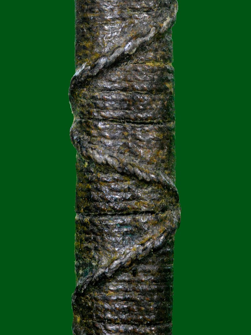 ตะกรุดโทนโบราณ ลายจระเข้ขบฟัน