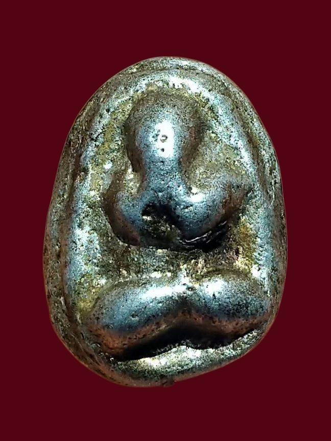 ปิดตา ลป.ทับ เนื้อเมฆสิทธิ์ พิมพ์ ลป.ใข่