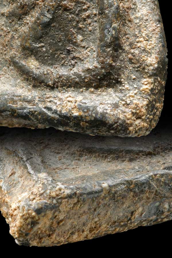 นางพญาสังฆาฏิ เนื้อตะกั่วสนิมแดง