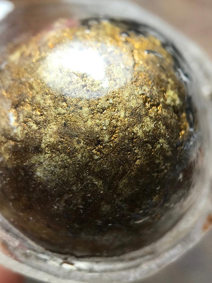 ลูกอมผงพรายกุมารหลวงปู่ทิมวัดระหารไร่