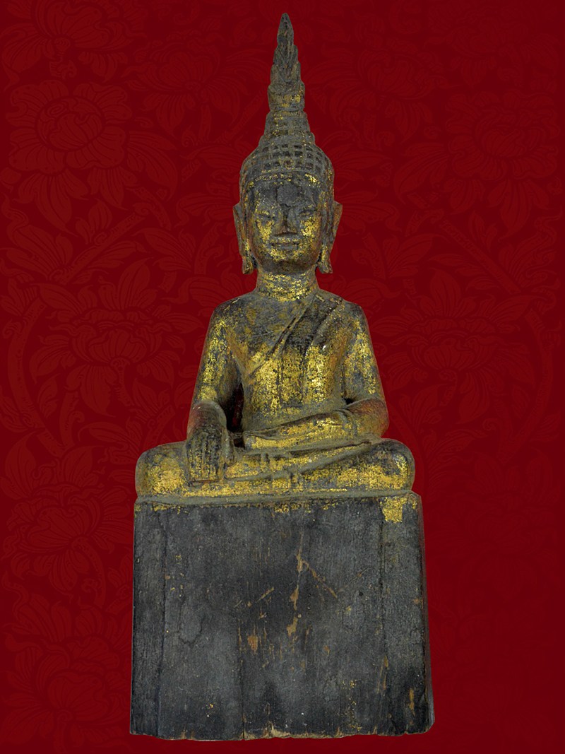 พระไม้โบราณล้านนา สวยมากๆครับ