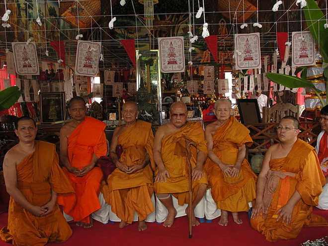 ขอบคุณทุกๆคนทุกๆท่านที่ร่วมทำบุญบูชาล็อกเก็ตครูบาคำปันและเหรียญท้าวเวสสุวรรณวัดดอนแก้ว