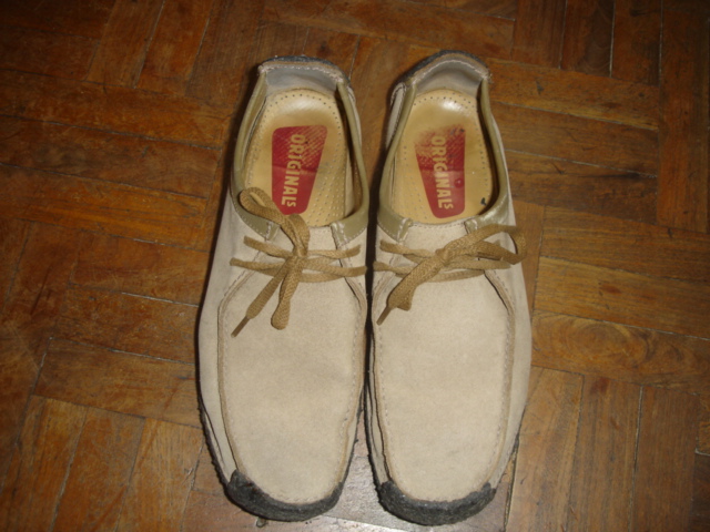 รองเท้า clarks originals