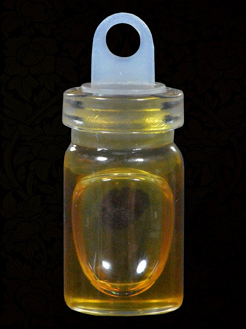 น้ำมันว่าน 108 อาจารย์เบส เมืองฝาง