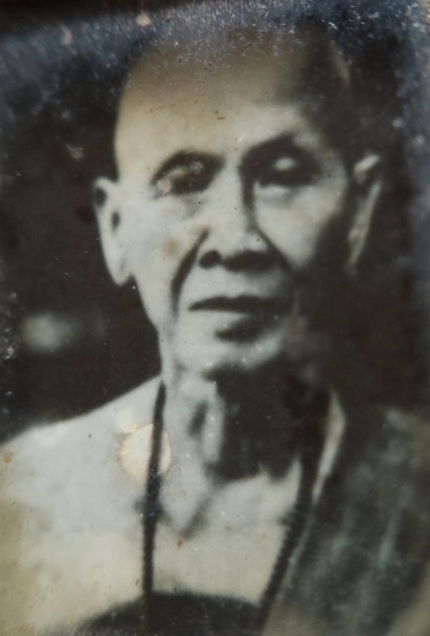 รูปถ่ายอัดกระจกครูบาศรีวิชัย