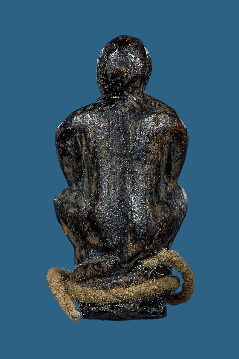 ลิงถือตรี หลวงพ่อดิ่ง วัดบางวัว ลงรัก