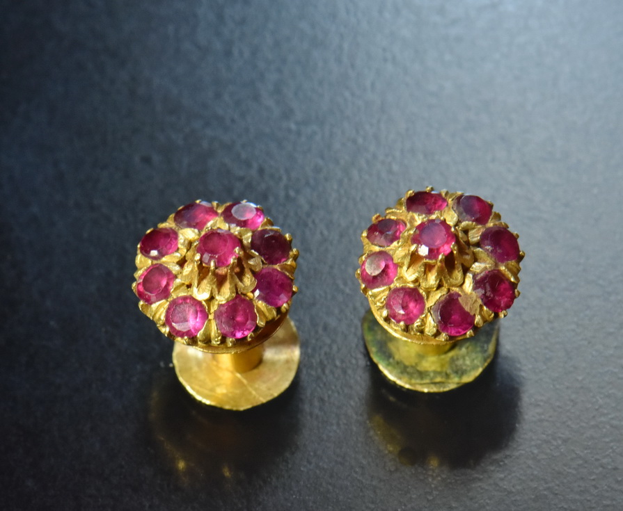 จี้หูทองคำประดับพลอย งานล้านนาโบราณ