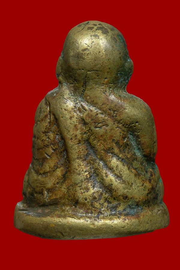 รูปหล่อหลวงพ่อเงิน วัดห้วยเขน