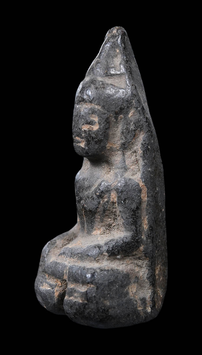 พระเชียงแสนเดี่ยวเนื้อดินขนาดจิ๋ว