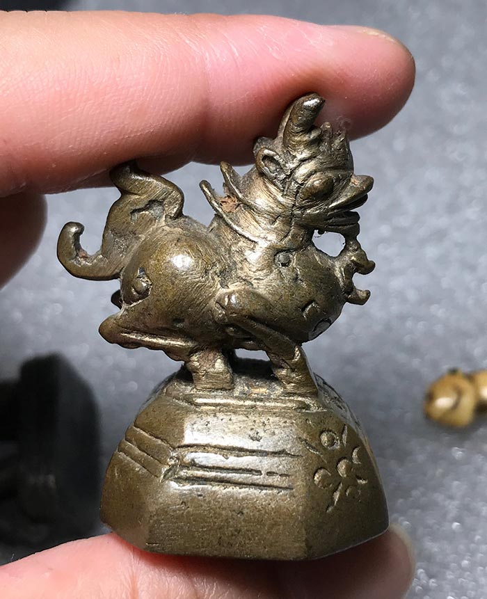 ลูกเป้งสิงห์ล้านนาเนื้อสัมฤทธิ์