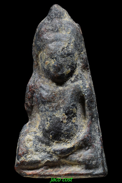 พระร่วงนั่ง กรุดงเชือก สนิมแดง จ,สุพรรณบุรี