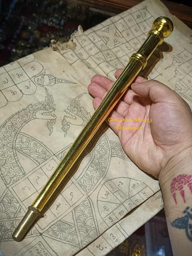 ไม้ค้อนแก้ววชิระเป็กข์(ค้อนขุนสิกจา)