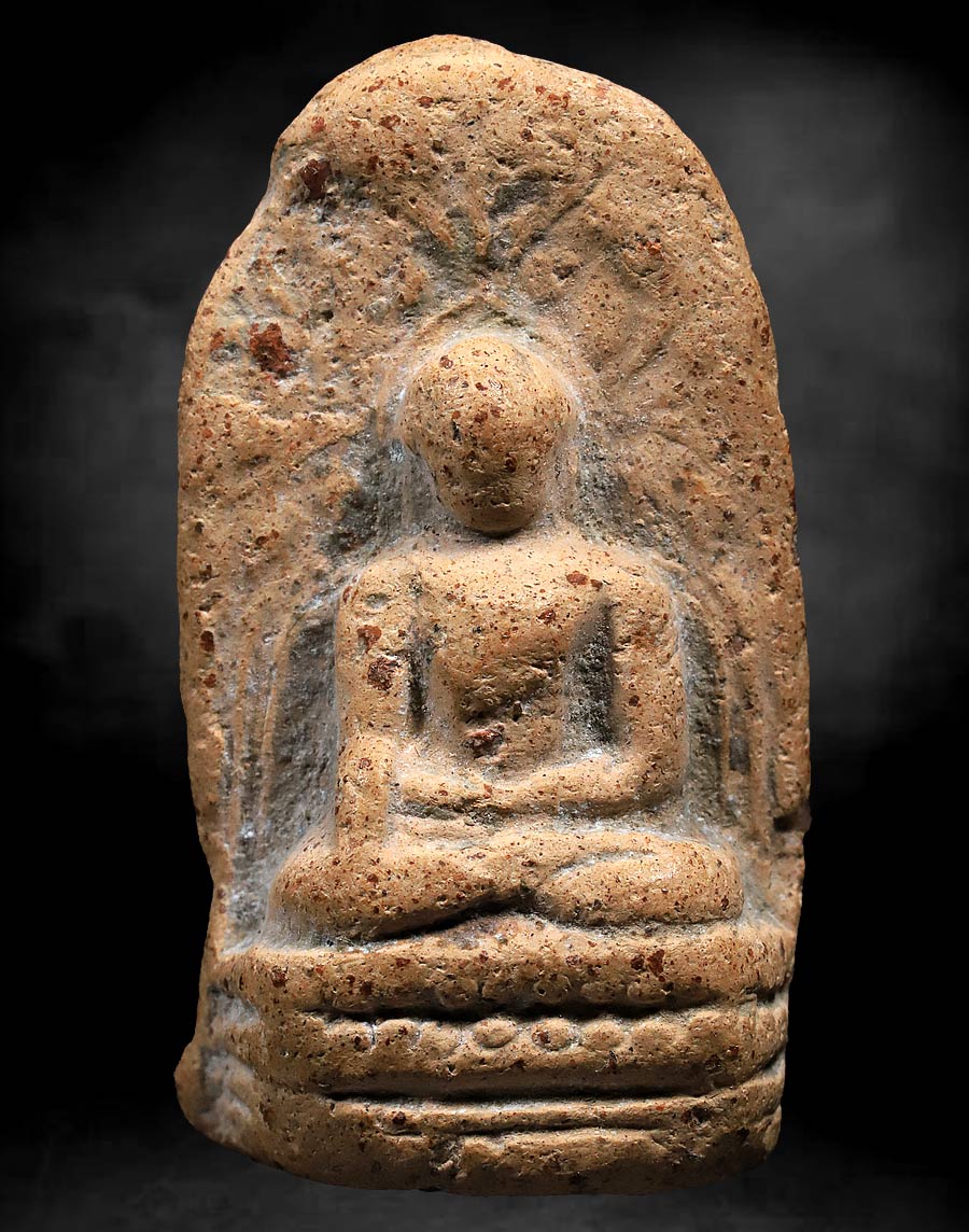 พระคงลําพูน สภาพเต็มฟอร์ม ไม่มีซ่อมแบ่ง