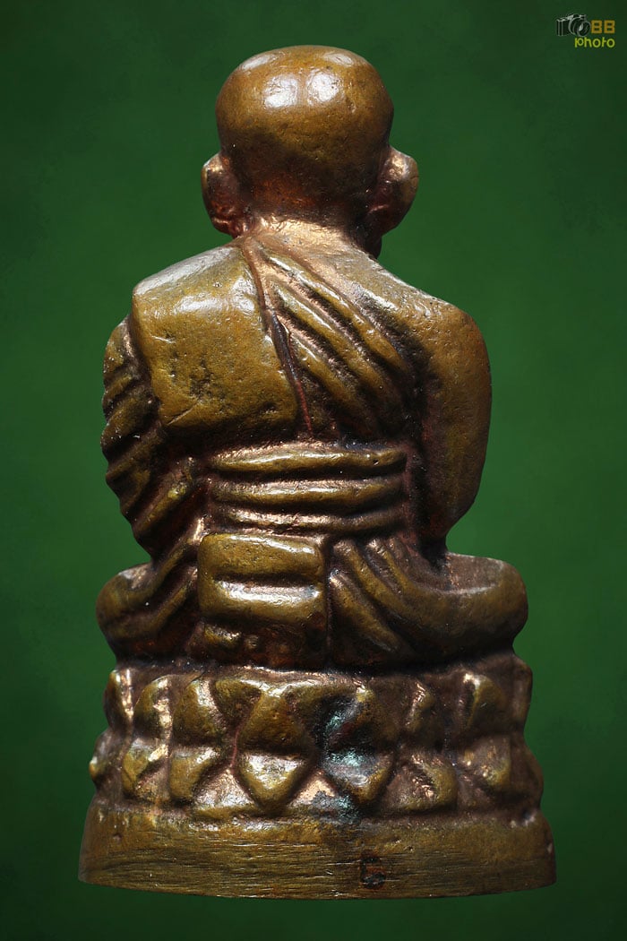 รูปหล่อหลวงปู่ทวด บัวรอบ