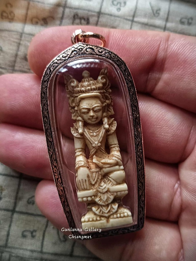 พระเจ้าระแข่ง(งา)ศิลปะไทใหญ่