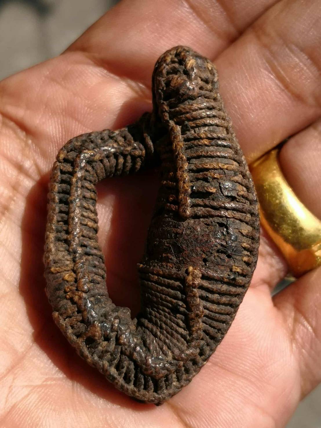 เครื่องรางเก่า 