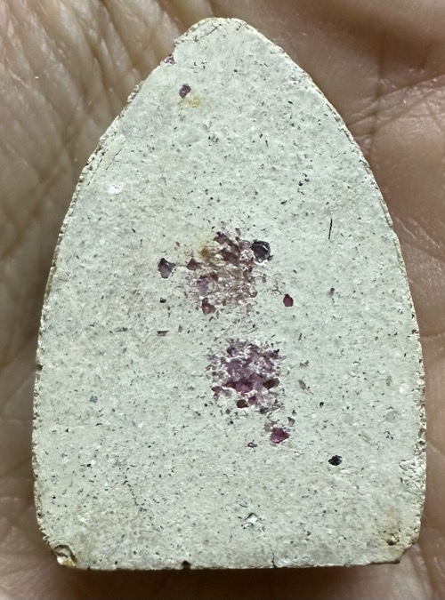 พระผงเตารีด ครูบาขันแก้ว