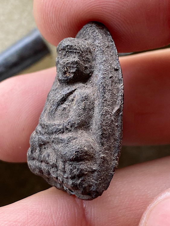 หลวงปู่ทวด อ.นอง ฝังตะกรุด