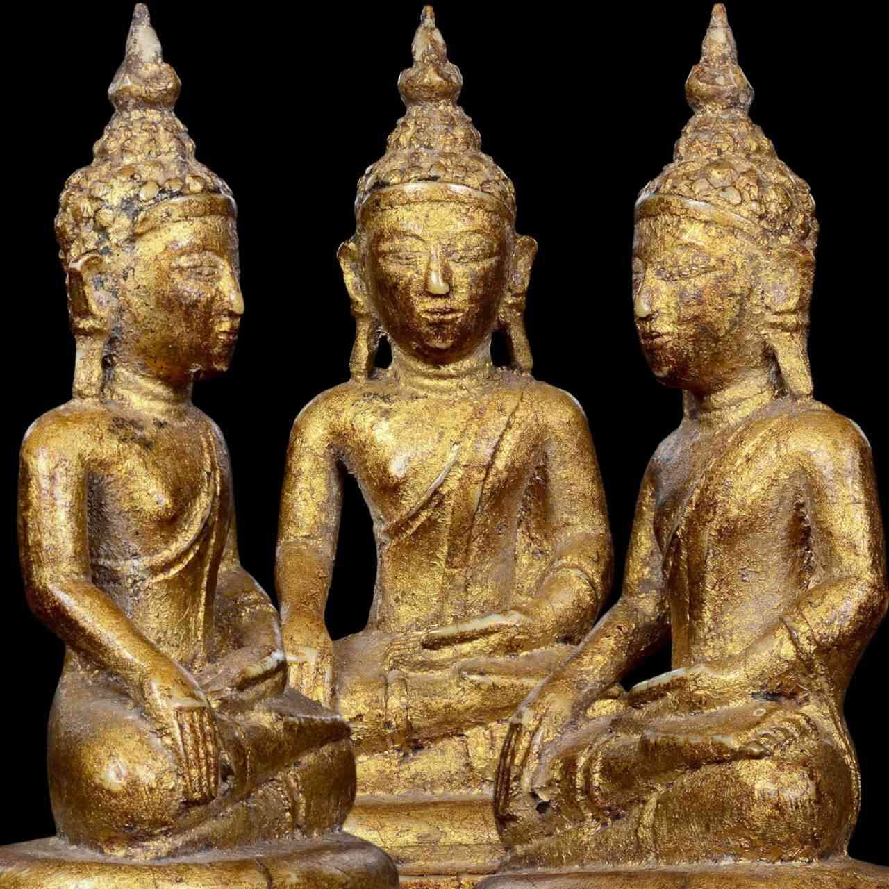 พระบูชางาแกะล้านนาลงรักทองเก่าแชมป์ที่ 1