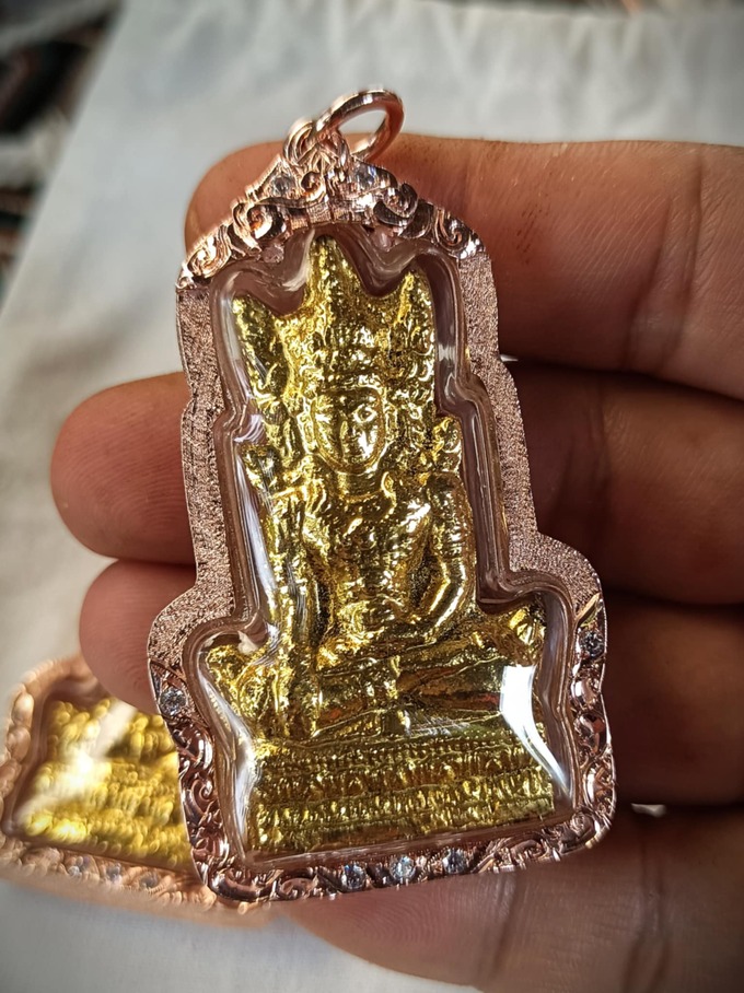 พระมหามัยมุนีเนื้อผงยาปถมัง วัดดอยยวนคำ