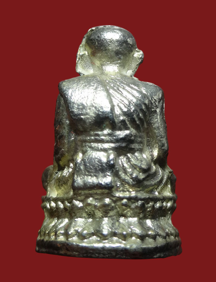 รูปหล่อหลวงปู่ทวด เนื้อเงิน