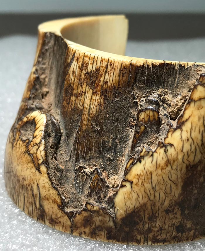 งาแกะพระพุทธ๓พระองค์