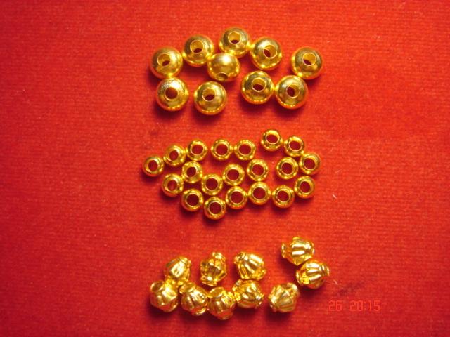  เม็ดทองคำ90% จำนวน 40 เม็ด ขนาด 3.5และ5.0 มิล เม็ดมะยม 4 มิ ล เคาะเดียว