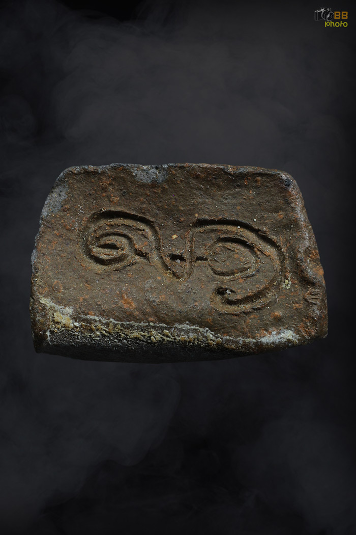 พระรอดวัดพระสิงห์ ก้นจารหลวงพ่อเงิน