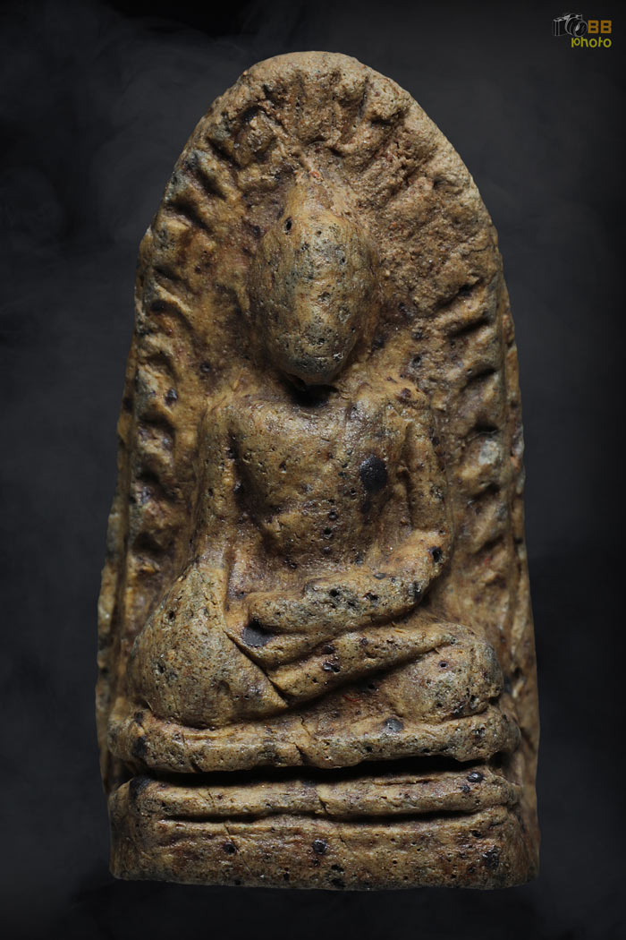 พระรอดวัดพระสิงห์ ก้นจารหลวงพ่อเงิน