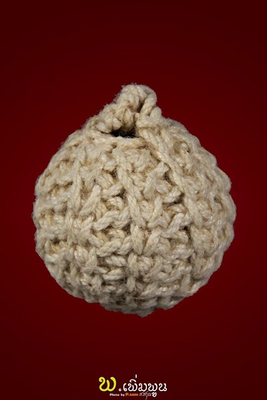 ลูกอมหลวงพ่อสงวน วัดไผ่พันมือ