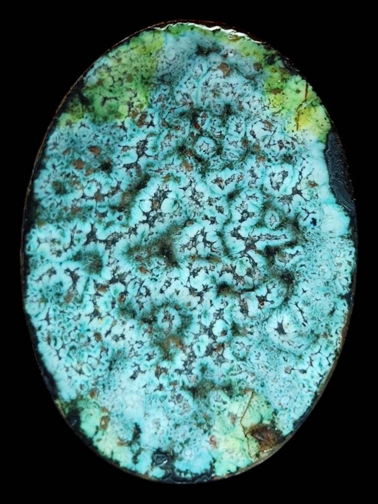 หลวงพ่อเกษม ล็อคเก็ต 6รอบ รูปไข่ ปี26(2)