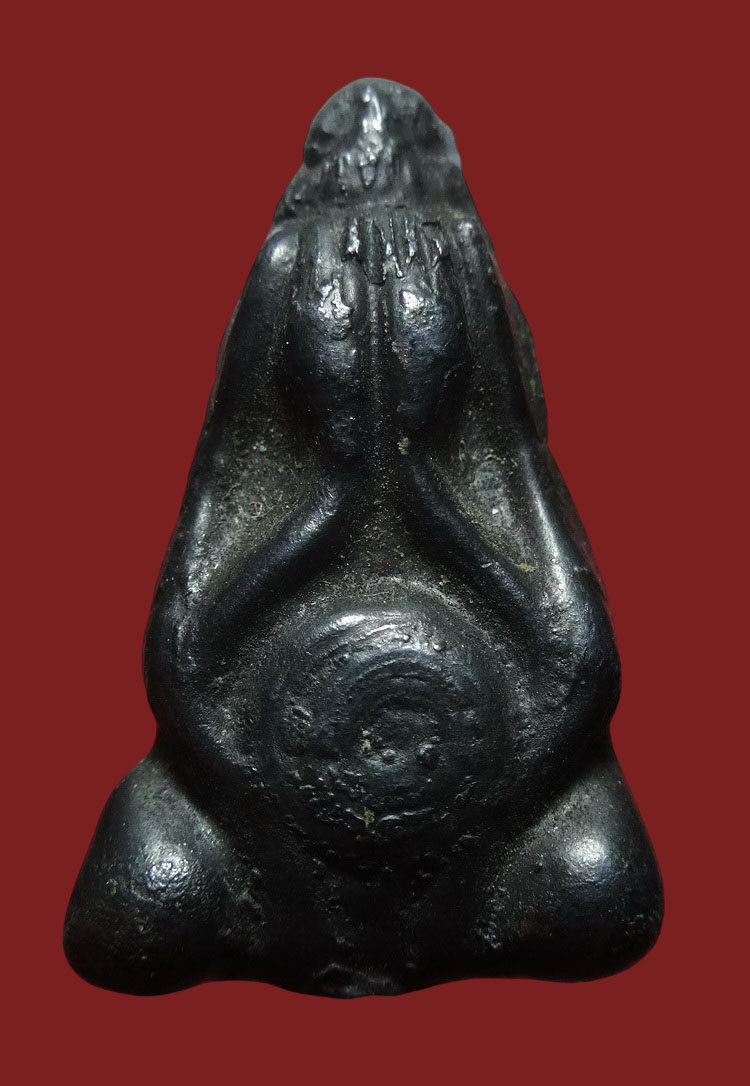 พระปิดตาเนื้อเมฆพัตรหลวงพ่ออี๋ วัดสัตหีบ