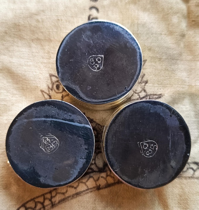 ยาสาริกาลิ้นคำ สำนักวัดทุ่งโป่งเมืองปาย 