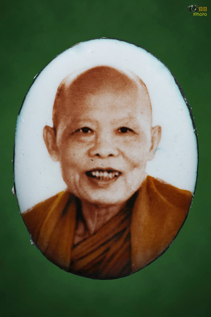 ล็อกเก็ตสารพัดนึก หลวงพ่อประสิทธิ์ 