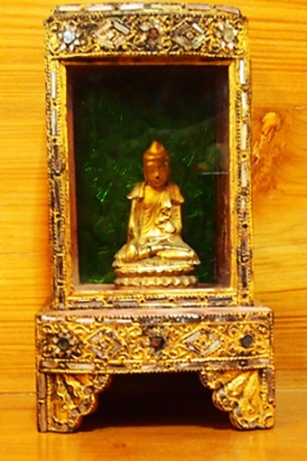 ตู้ใส่พระไม้สักทองแกะสลักศิลปะพม่าแท้
