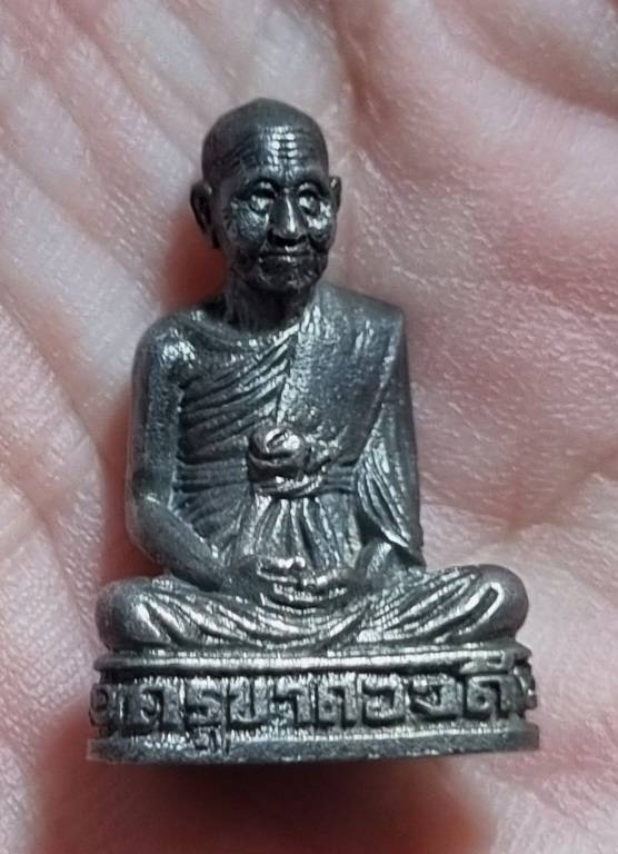 รูปหล่อครูบาดวงดี วัดท่าจำปี เนื้อเงิน