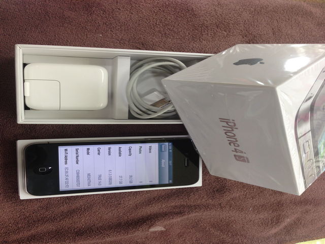 ขาย iphone4s 32GB สีดำ เครื่องศูนย์ 