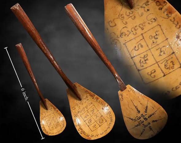 ทัพพีเรียกทรัพย์ครูบาบุญปั๋นวัดร้องขุ้ม