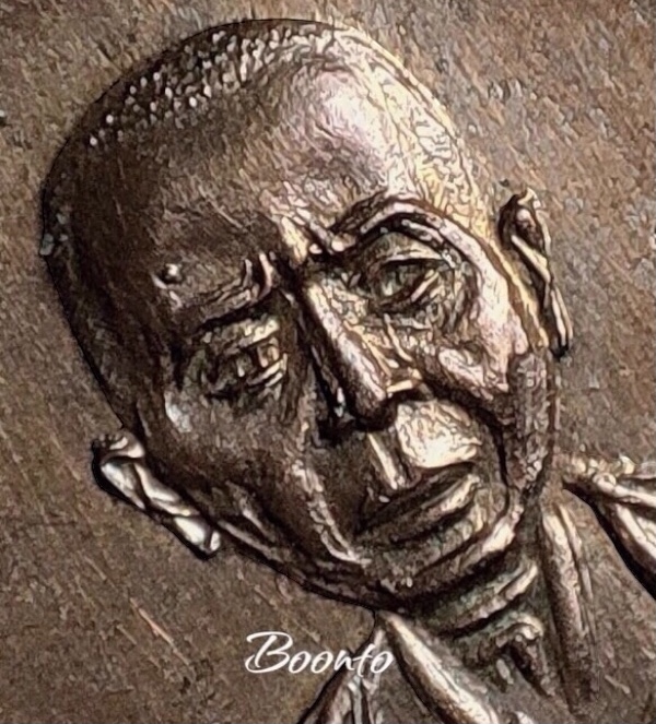 ครูบาศรีวิชัย ปี17 เนื้อนวโลหะ เศียรหนาม