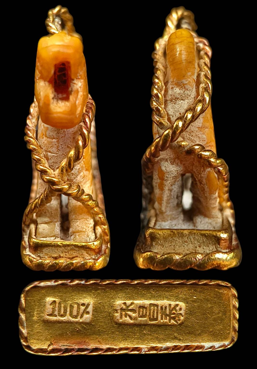 สิงห์หลวงพ่อเดิมวัดหนองโพ เลี่ยมทองเก่า