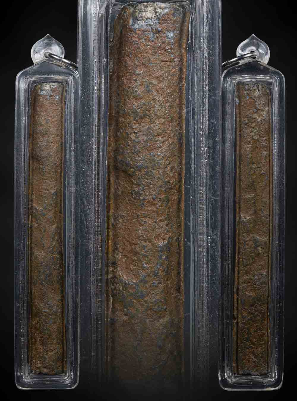 ตะกรุดตะกั่วโบราณแบบยาวกรุพะเยา