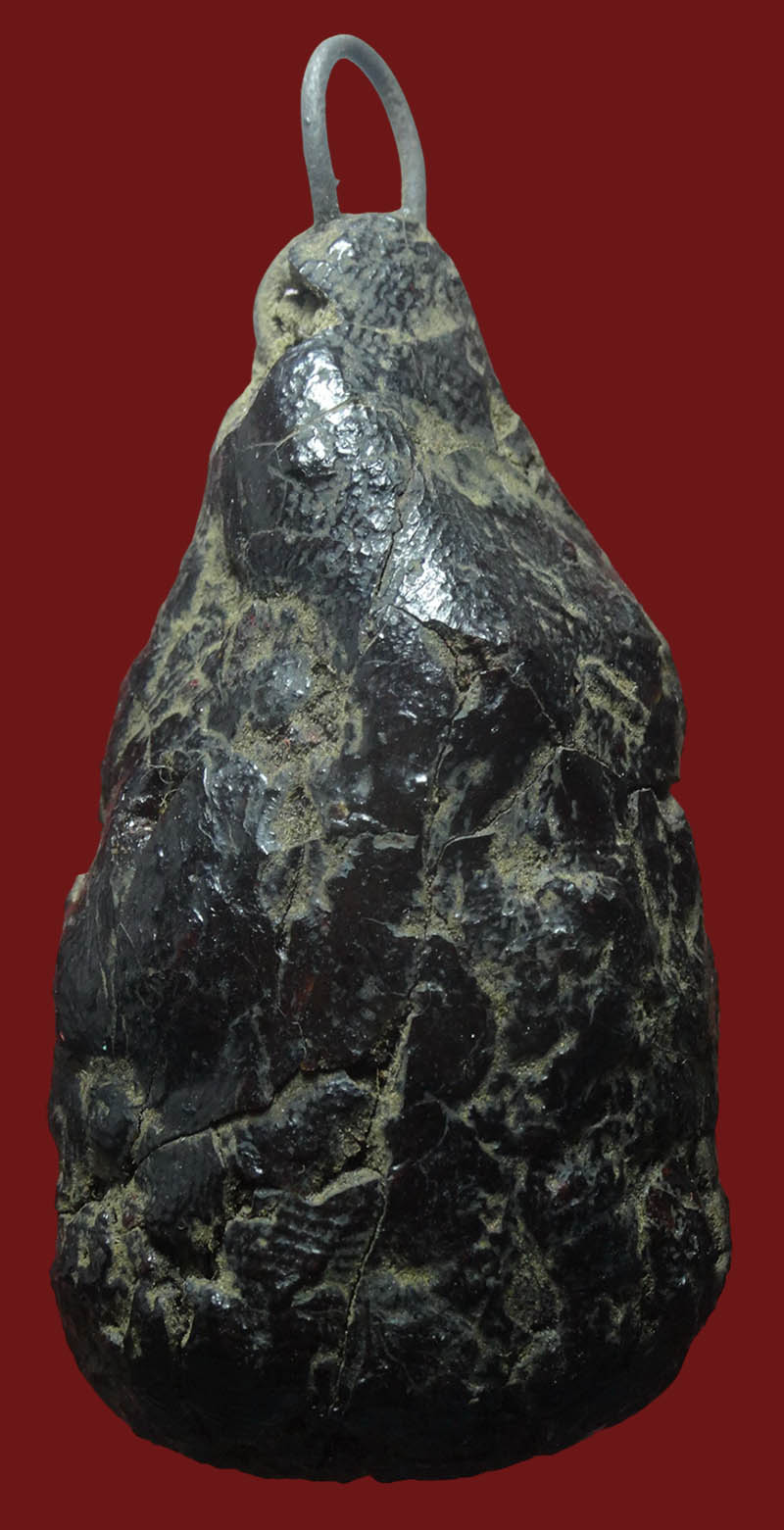 ตะกรุดเครื่องรางพอกครั่ง