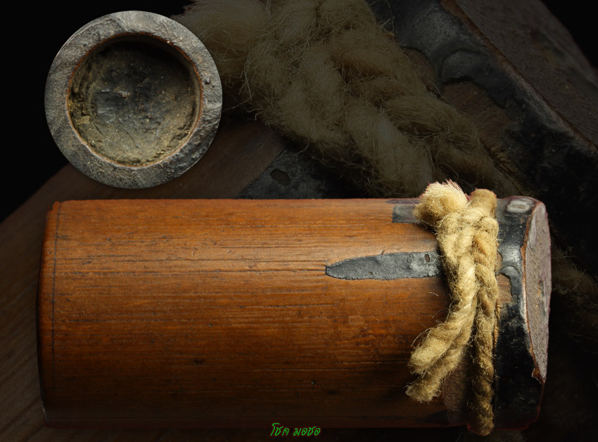 ตะกรุดไม้รวก หลวงปู่จันทร์ วัดนางหนู