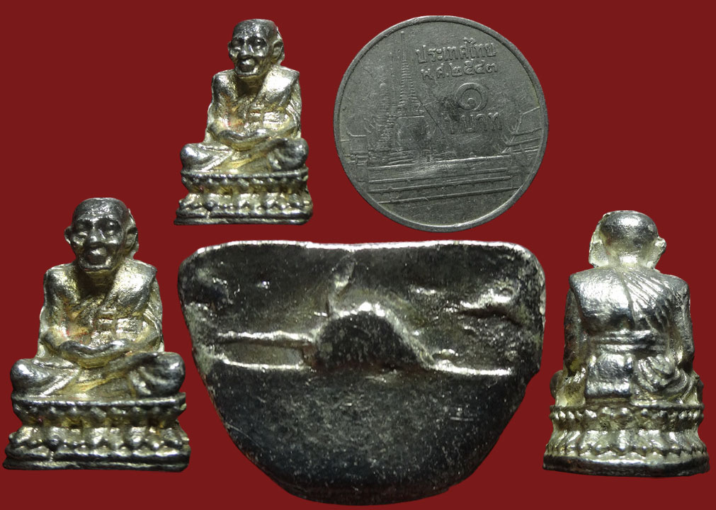 รูปหล่อหลวงปู่ทวด เนื้อเงิน