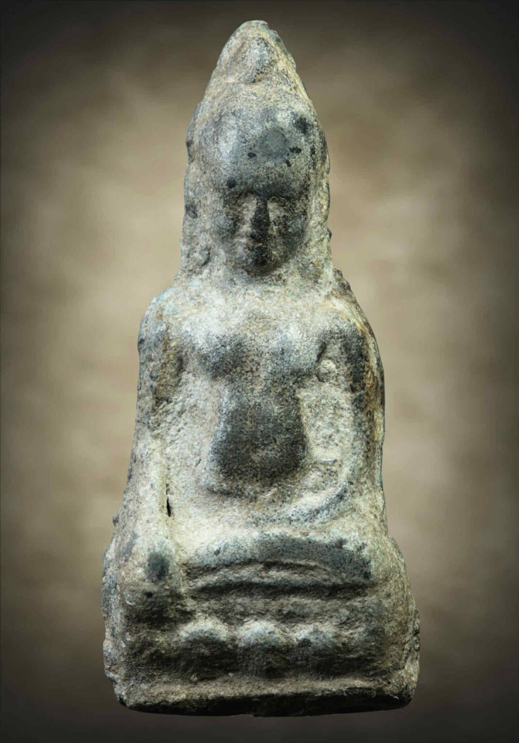 พระหูยาน กรุลพบุรี เนื้อชินเขียว