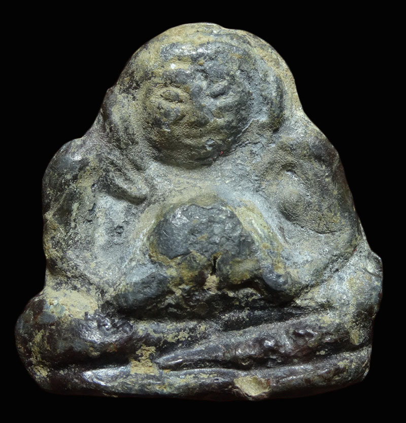 พระสังกัจจายน์สนิมแดง กรุเขาพนมเพลิง