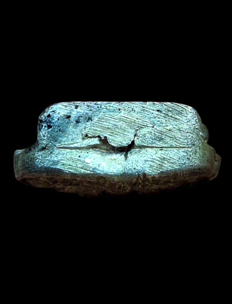 รูปเหมือนใบโพธิ์เนื้อเงินหลวงปู่แหวนปี26
